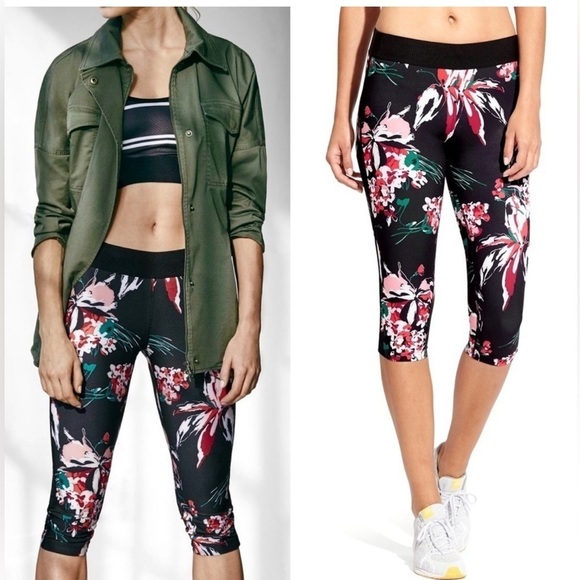 Athleta Pants - Athleta × Derek Lam Lily Chelsea Floral Print Crop Leggings Size Medium